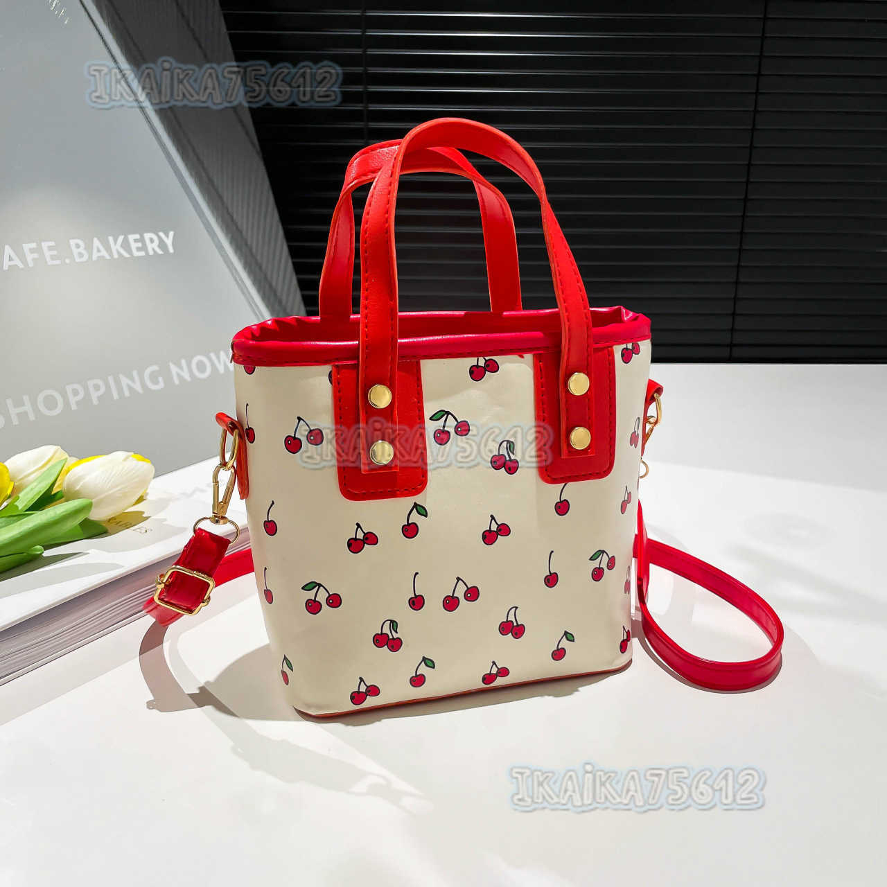 New Cherry Handheld Fashion Bag Large Capacity Cute Commuter Shoulder Tote Bucket Bag H250806