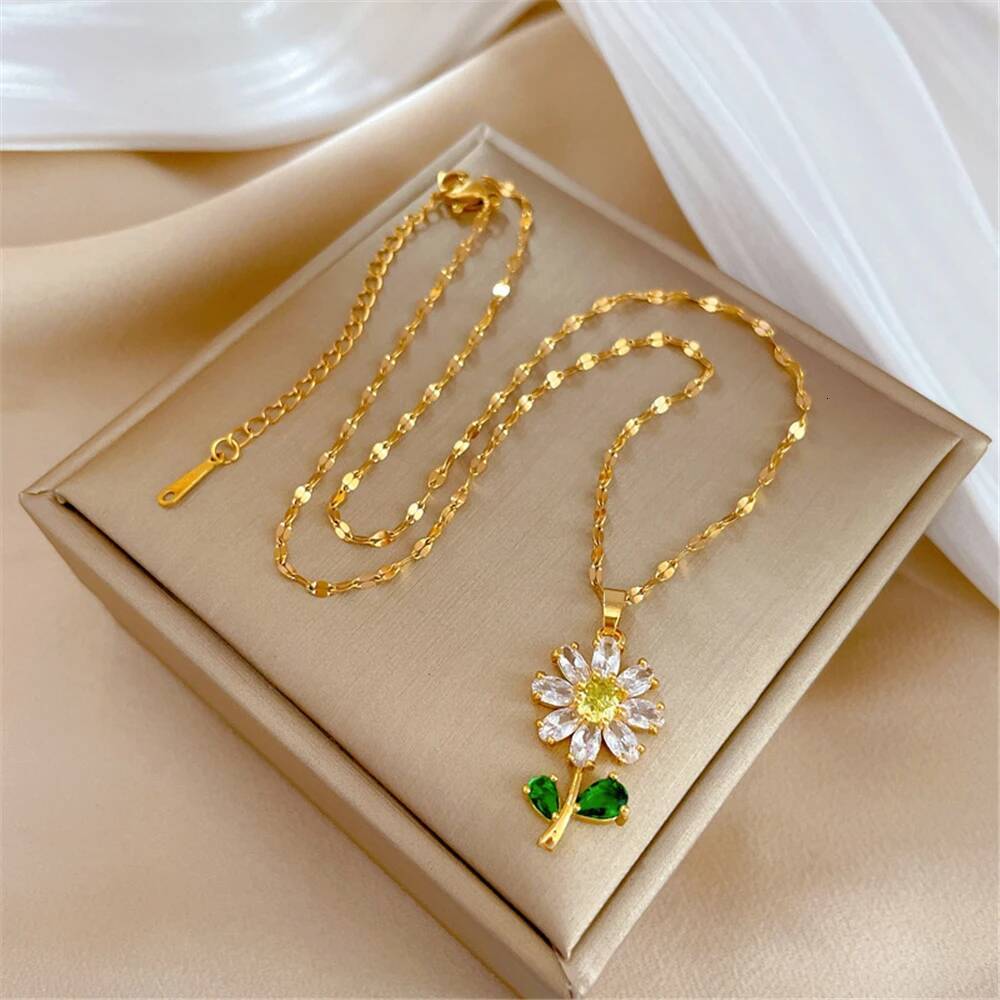 Design Lady Suower Zircon Pendant Necklace for Women Fashion Summer Accessories Wedding Party Jewelry Anniversary Gift Jewelry for Women