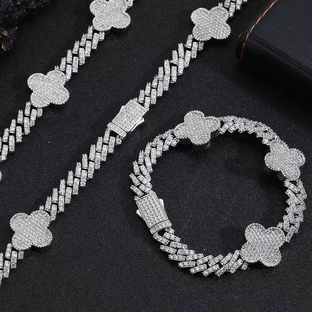 Four Leaf Clover Cuban Link Chain Bracelet for Women Single Row Diamond Gold Silver Plating Prong Cuban Link Bracelet