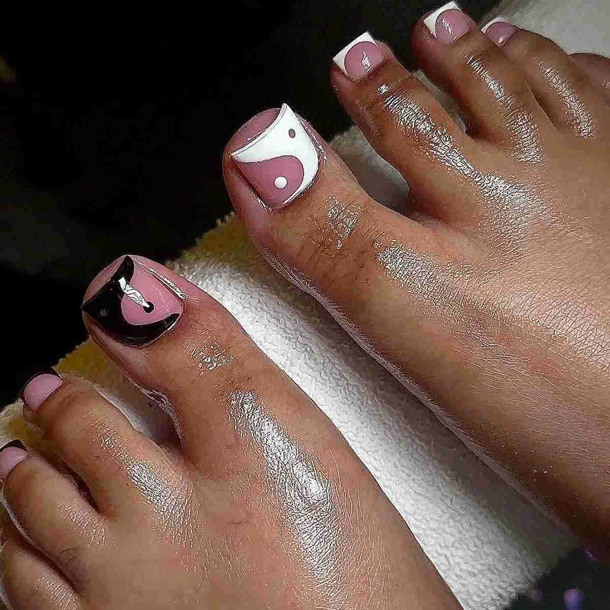 24Pcs False Toes Nails French Square Nude Color Natural Fake Toe Nails Feet Nail Tips Artificial Press On Toenails for Women 2025 M250807