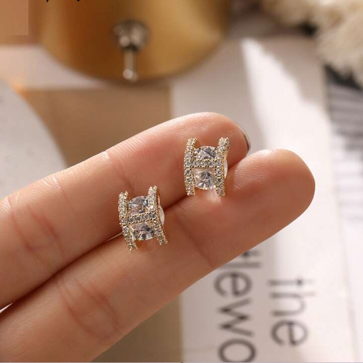Korean Dongdaemun Elegant Women's Small Style Light Micro Inlaid Zircon High-end Sense Letter H Stud Earrings