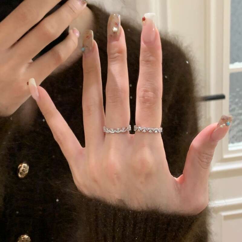 Luxury High-End Lace Inlaid Full Diamond Elegant Niche Italian Style Exquisite Fashion Index Finger Ring