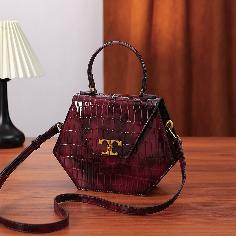 MKF designer bag free shipping Light Light luxury high-quality classic fashion shoulder bag new simple and versatile womens crossbody bags