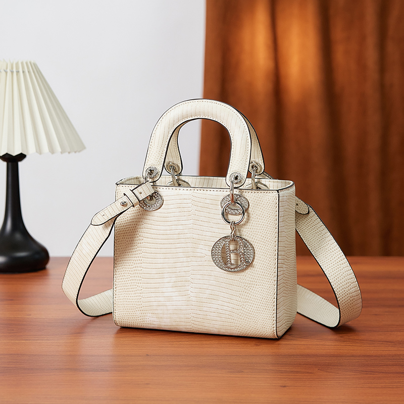 F designer free shipping High quality casual Serpentine lady bag simple fashion versatile classic vintage handbag for woman
