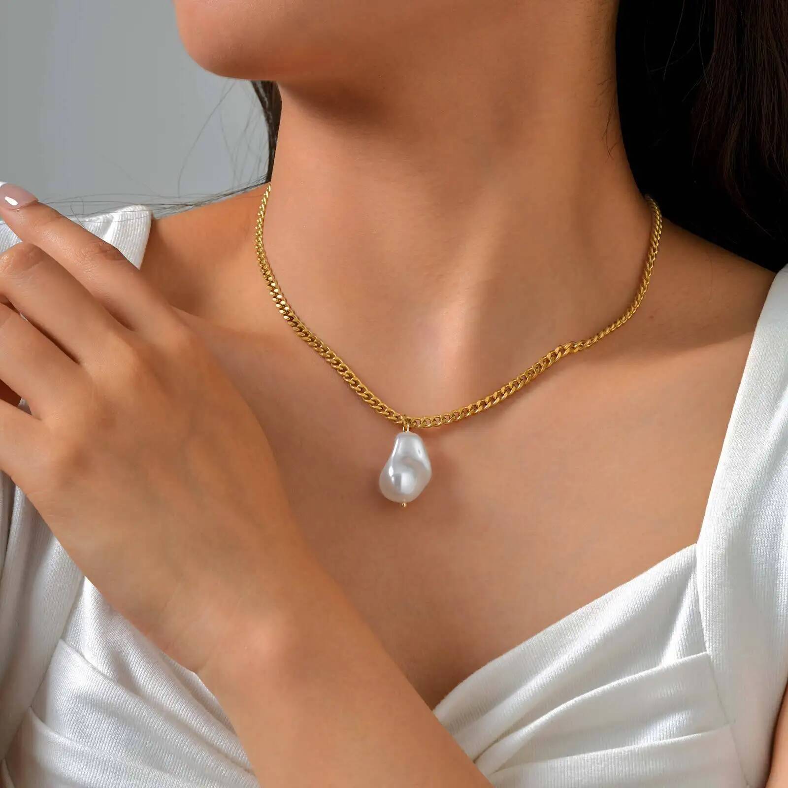 Vnox Fashion Irregular Simulated Pearl Pendent Necklace Stainless Steel Coarse Chain Simple Neck Jewelry For Women Daily Jewelry for Women