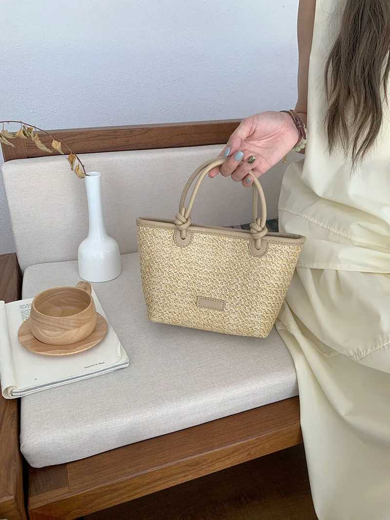 Summer Vacation Womens Beach Straw Shoulder Bag Design Ladies Portable Crossbody Bags Knot Basket Woven Tote Handbags Z250807