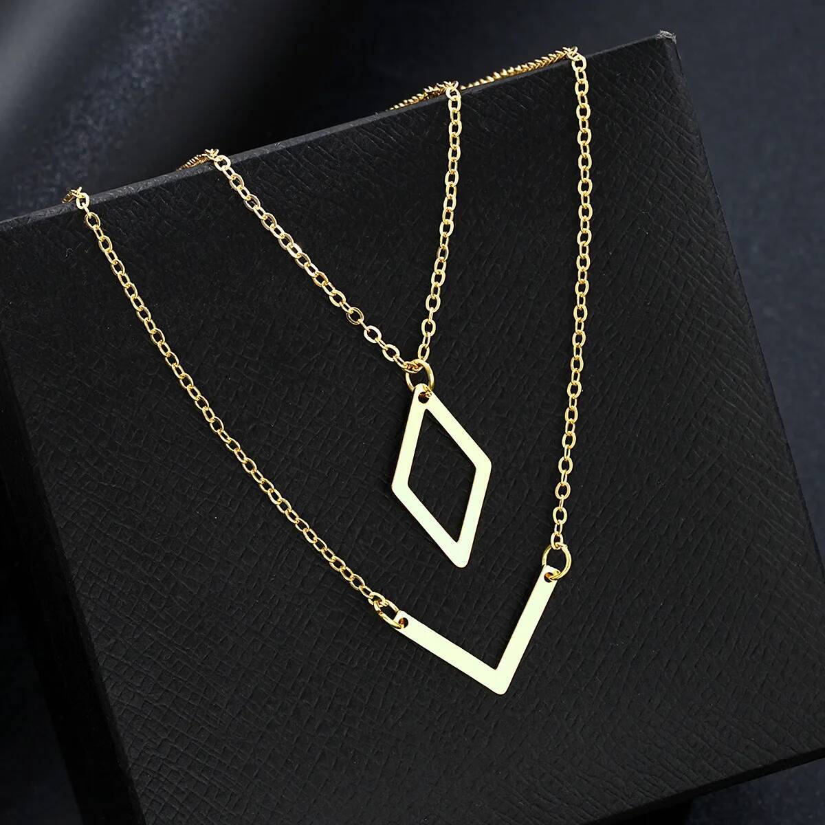 New Unique Originality Geometry V Word Rhomboid Pendant Necklace for Women Two-Piece Set Collarbone Chain Paty Jewerly Gifts Jewelry for Women