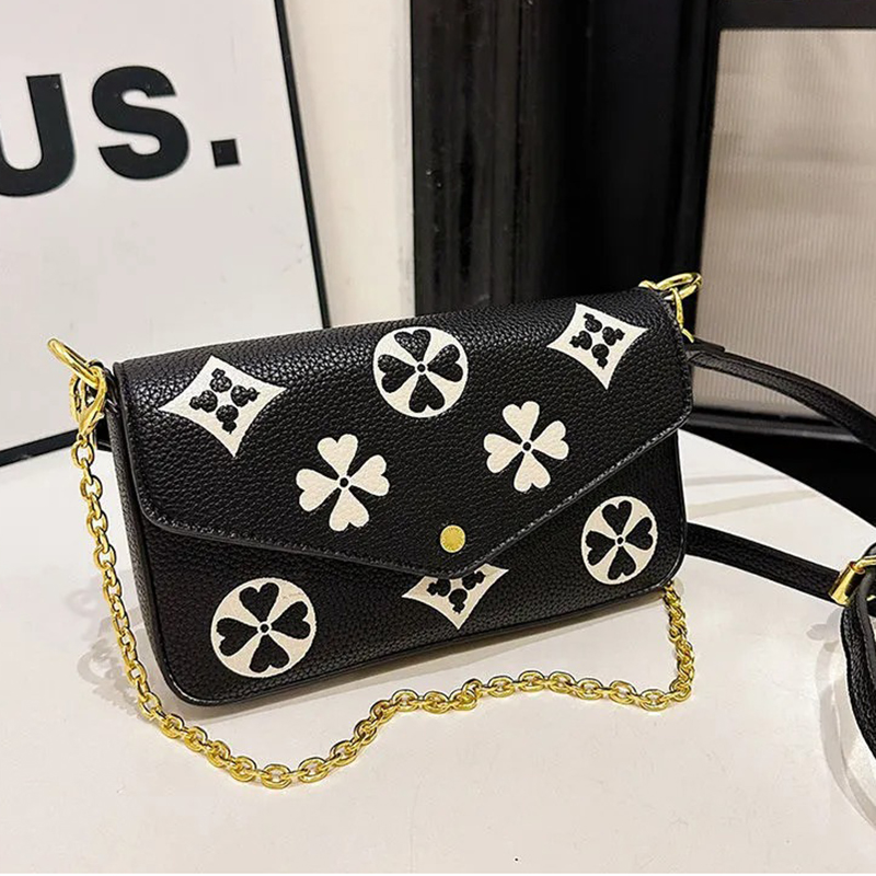 Designer Bag Luxury Bag Women Crossbody Mobile Phone Shoulder Bag Design Sier Colored Internet Famous Popular New fashionable printed shoulder bag Pur