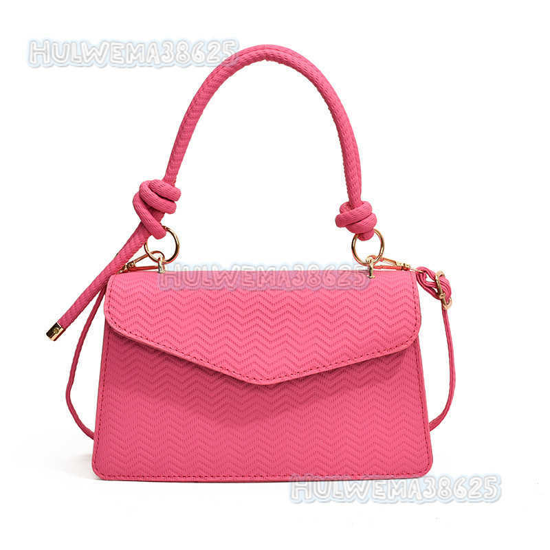 Niche Design Bag for Women 2024 New High-end Feel Embossed Commuter Small Square Bag Fashionable Single Shoulder Crossbody Small Square Bag H250806