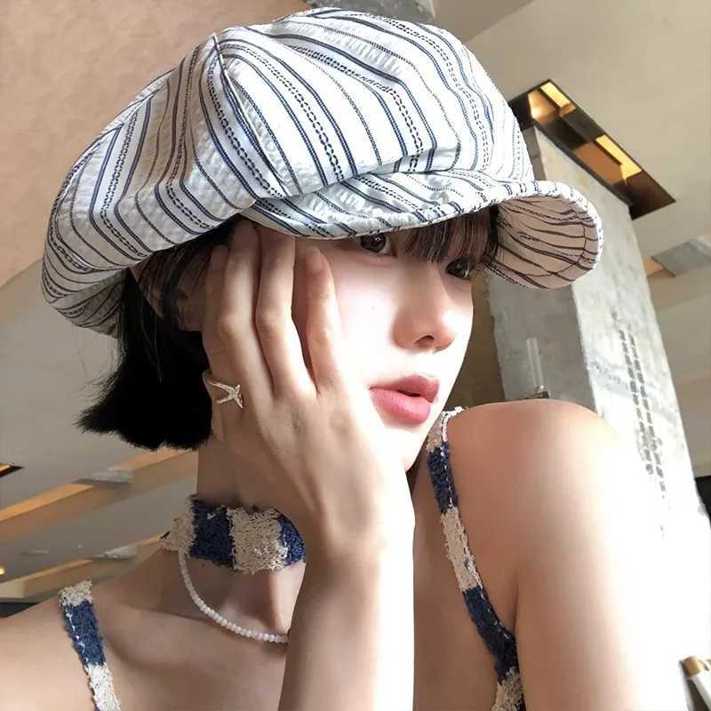 Janese Retro Striped Pleated Berets C for Women Spring and Summer Travel Sunscreen Casual Niche Retro Painter Hats Men XJ250807