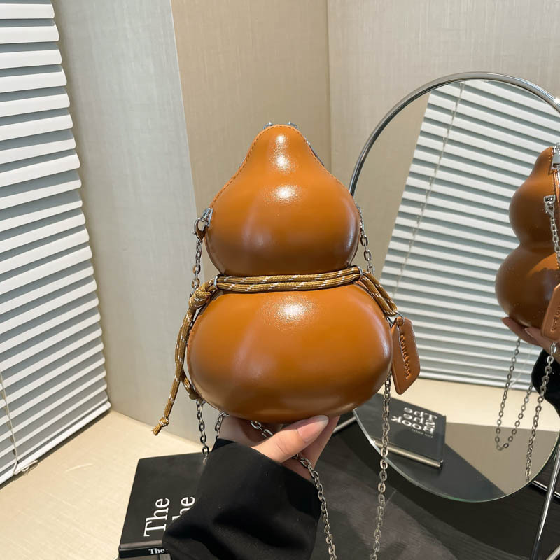 Free shipping designer Trendy Gourd Bag for Women 2025 Niche Design Single Shoulder Bag Ins Style Personality Crossbody Bag Wholesale