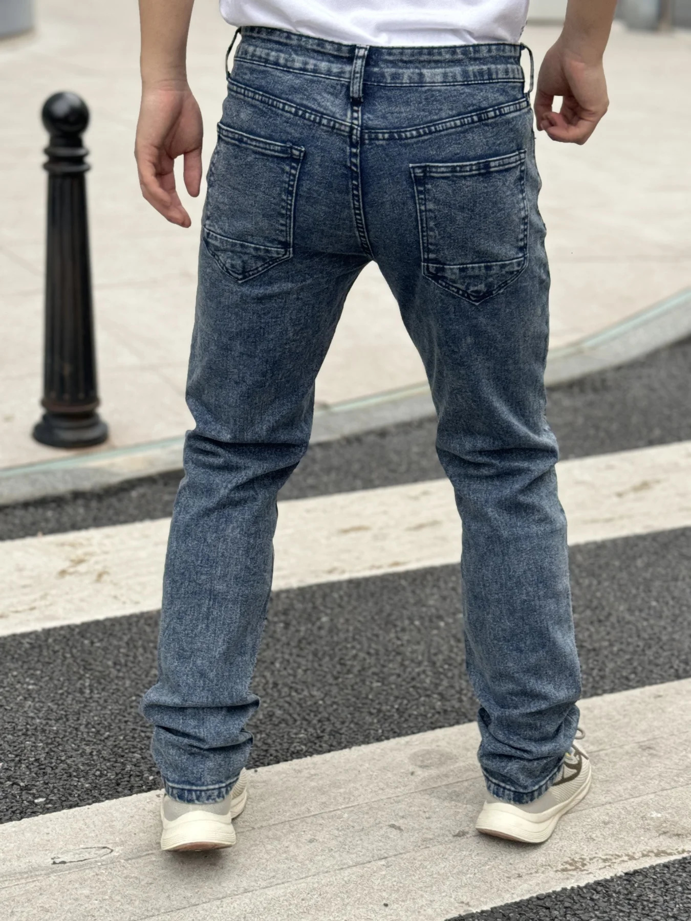 Classic Mens Denim Jeans Light Washed Vintage Effect Casual and Business Wear Suitable for All Four Seasons 250807