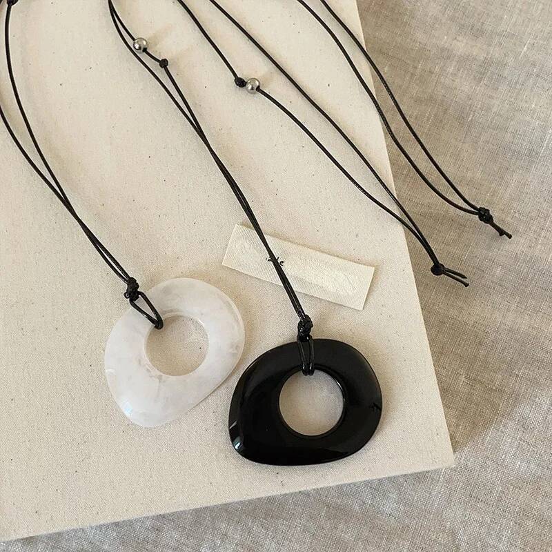 Fashion Jewelry Vintage Temperament Resin Geometric Pendant Necklace For Women Accessories Gifts 2025 Trend New Hot Sale Jewelry for Women