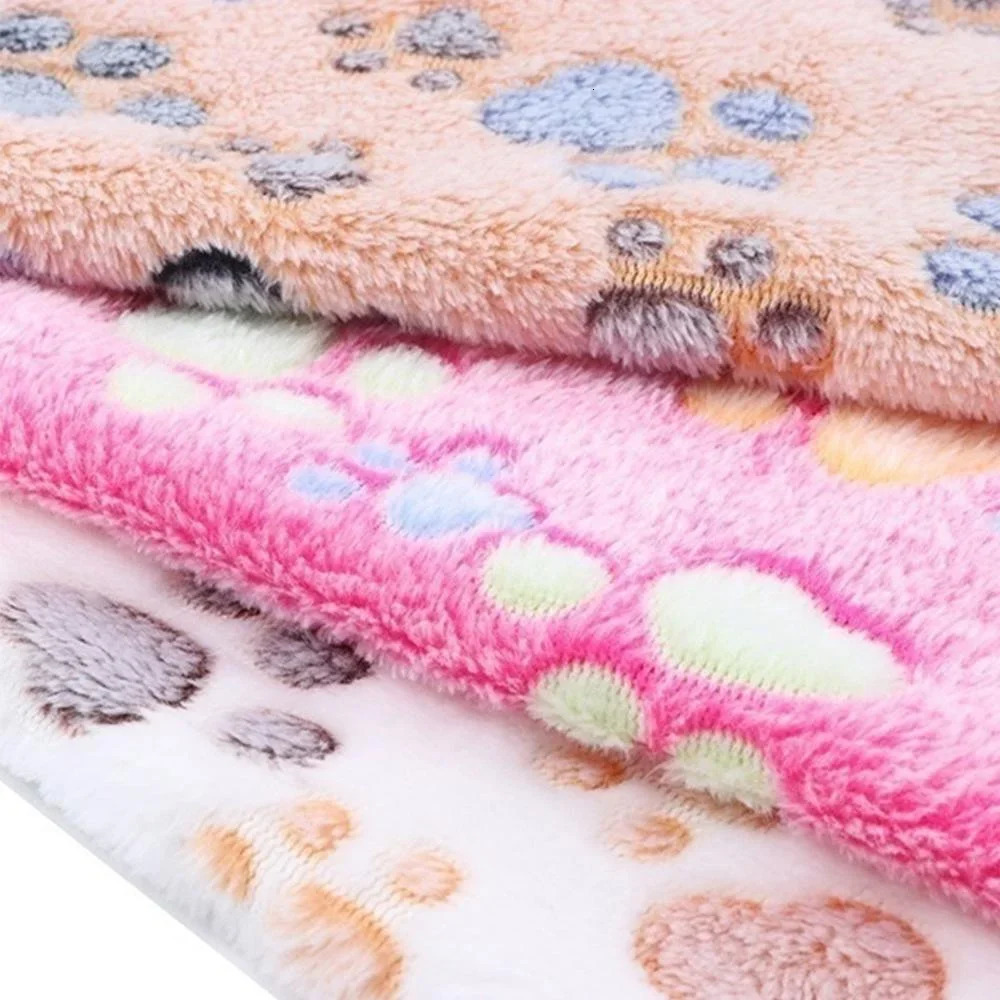 Soft Fluffy High Quality Pet Blanket Cute Cartoon Pattern Pet Mat Warm and Comfortable Blanket for Cat Dogs 250804