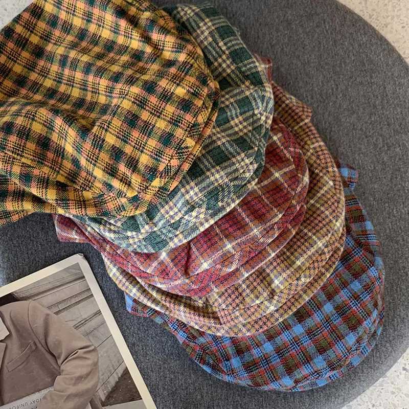 Retro Literary Color Matching Plaid Berets for Men and Women Summer Travel Leisure Sunscreen Niche Versatile Forward Hat XJ250807