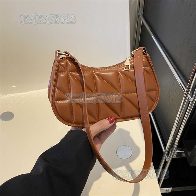 Womens Solid Color Simple Texture Single Shoulder Bag 2023 Winter New Versatile Underarm Bag Style Womens Bag H250806