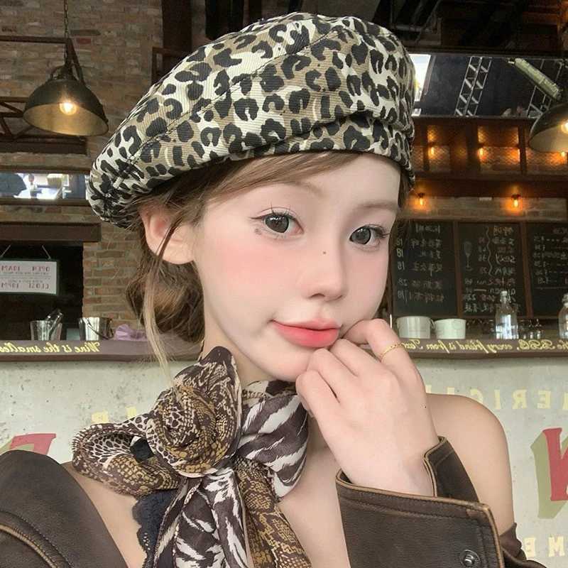 Women Leopard Berets Autumn Winter Vintage Octagonal C Retro Elegant Ladies Painter Hat Korean Girl Cloud Berets Duckbill Hats XJ250807