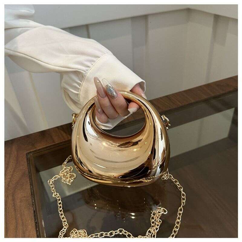 Fashion Banquet Chain Hand held Acrylic Small Women s Lipstick Change Accessories Single Shoulder Crossbody Bag New Style