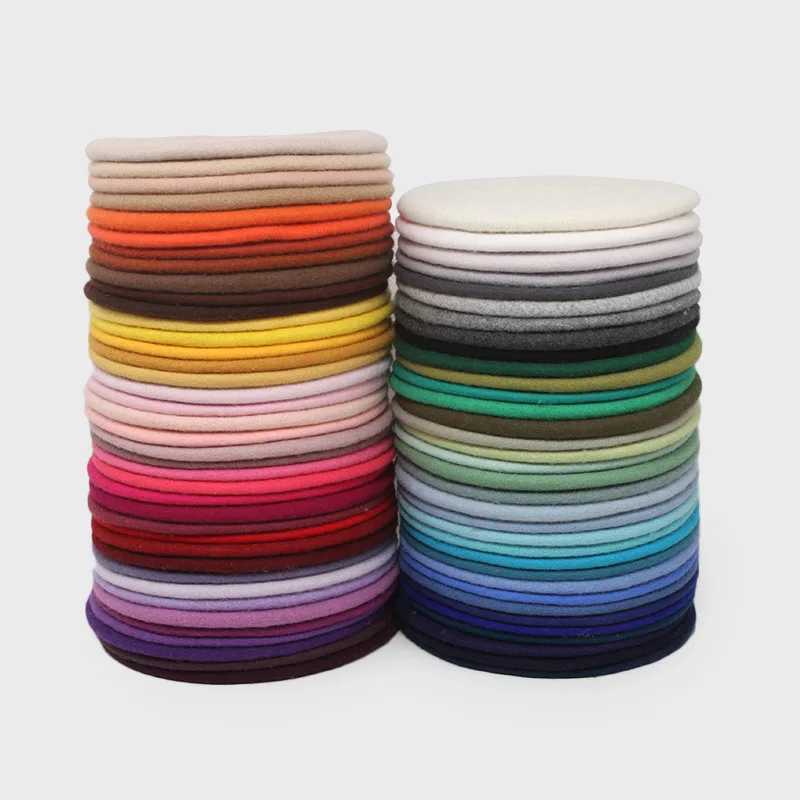 Red wool beret French artist style warm winter beanie retro solid color beret for women Korean wool beret XJ250807