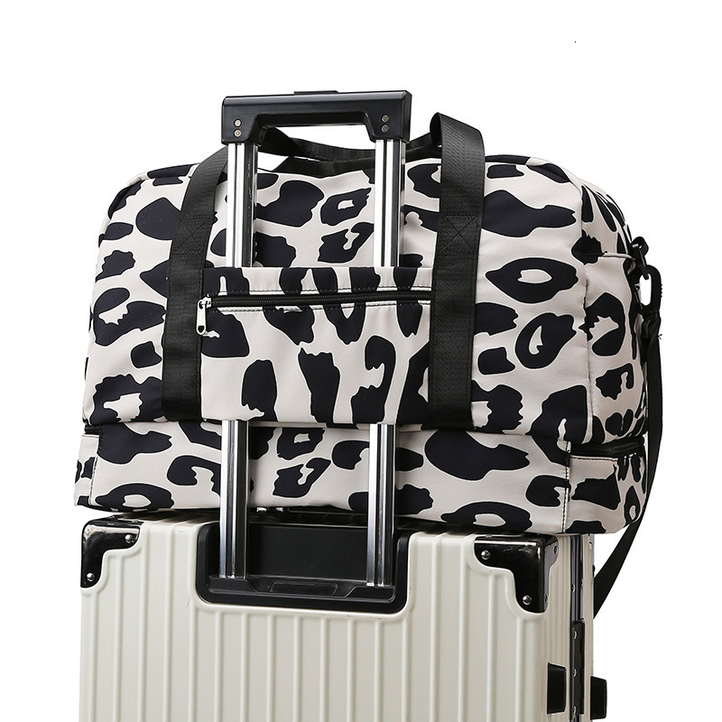New Sports Fiess Leopard Print Oxford Cloth Lage Fashionable Portable Short Trip Handheld Travel Storage Bag For Women