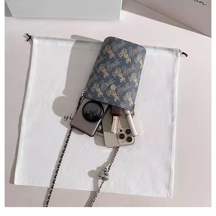 Free Shipping Designer Luxury Retro Chain Phone Bag For Women Crossbody Bag New Small Shoulder Bag Exquisite Texture Super Popular Mini Handbag