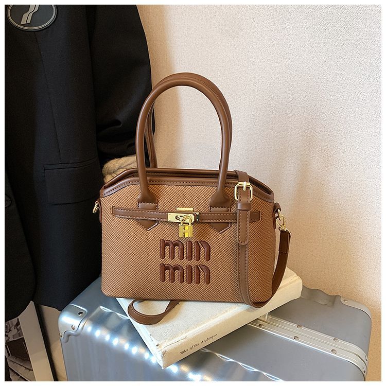 Designer Bag Luxury Bag Women Crossbody Mobile Phone Shoulder Bag Design Sier Colored Internet Famous Popular New fashionable printed shoulder bag 11