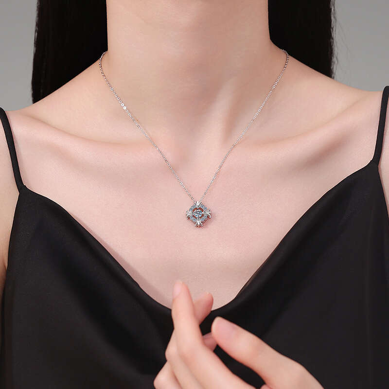 Iced Out VVS Heart Element Dynamic Pendant for Women 50 Points Moissanite Necklace