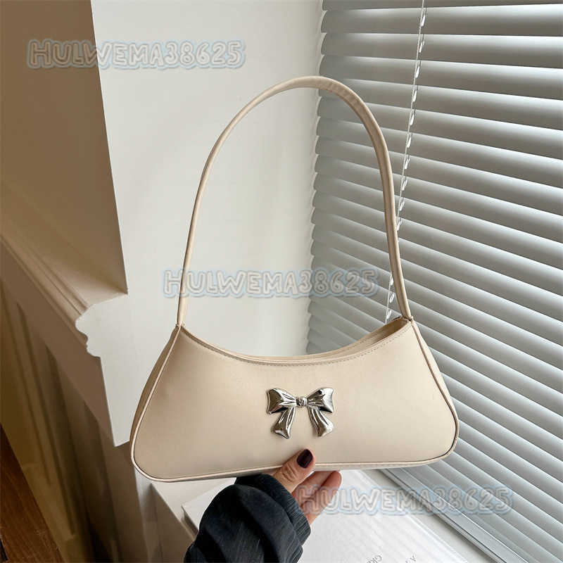 High-end Underarm Small Bag for Women 2024 New Fashion Versatile Shoulder Bag Niche Design Baguette Handbag Trendy H250806
