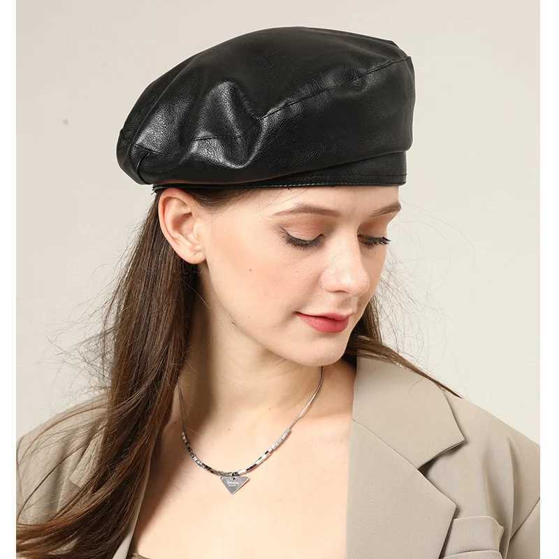 PU Leather Beret Cs New Fashion Men Women Beret Hat Unisex Beanies XJ250807
