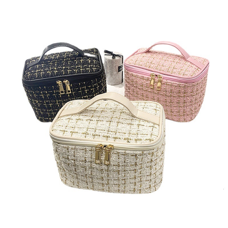 Designer Bag New Trendy Chanel-style Makeup Bag Handheld Large Capacity Portable Luxury Bag Travel Toiletry Makeup Organizer Bag Manufacturer Wholesal
