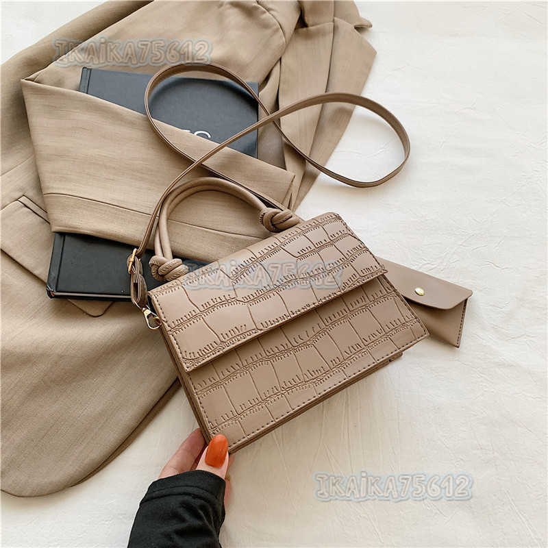 Trendy Fashion Simple Celebrity Stylish Handbag 2023 New Versatile Crossbody Bag Small Square Bag for Women H250806