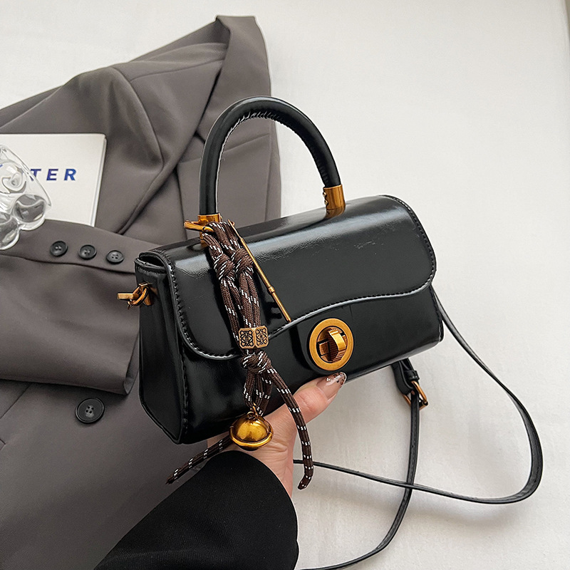 Trendy Female Shoulder Bag Compact Designer Squared Satchel for Everyday Use