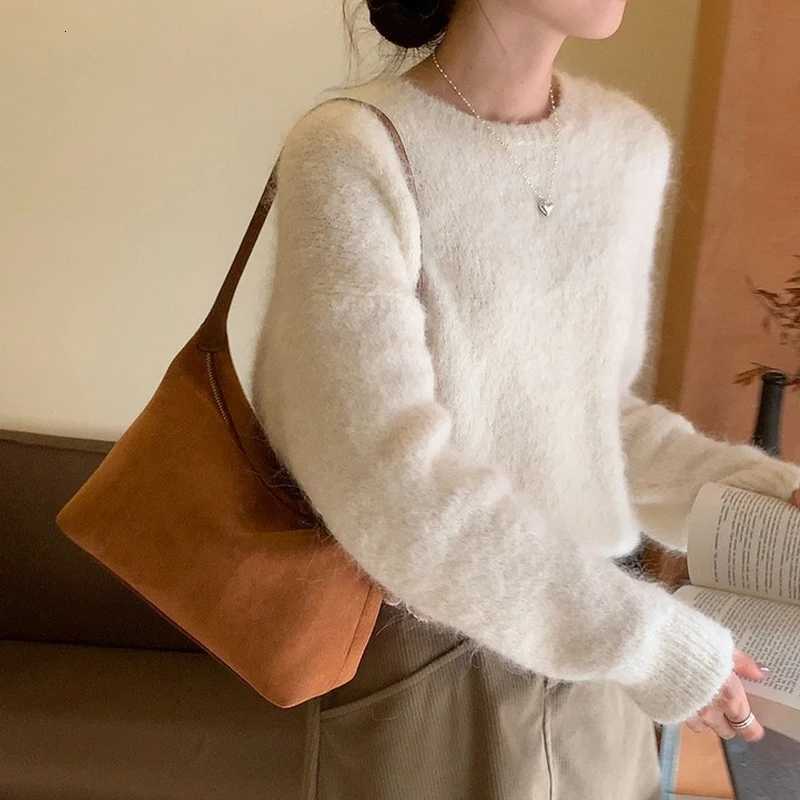 Women Suede Fashionable Solid Color Simple Casual Commuter Bag Large Capacity Vintage Womens Handbag Z250807
