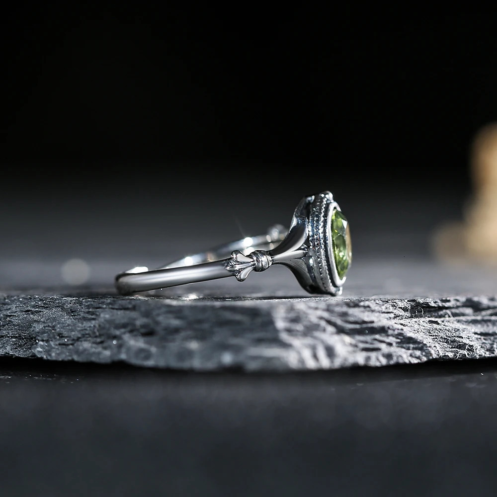 S925 Silver Natural Ore Jade Olivine Womens Ring Jewelry Fashion Exquisite Womens Open Ring Sparkling Wedding Gift Accessories 250730