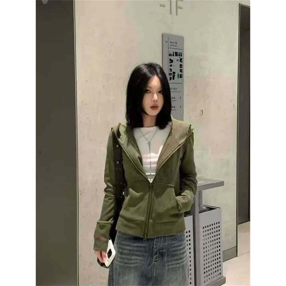 Spring and Autumn 2025 New American Retro Pure Cotton Washed Outdated Solid Color Hoodie Slim Fit Small Thin Coat Women