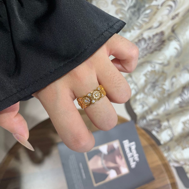 Vintage Cluster Gold Gypsy Style Rose Ring