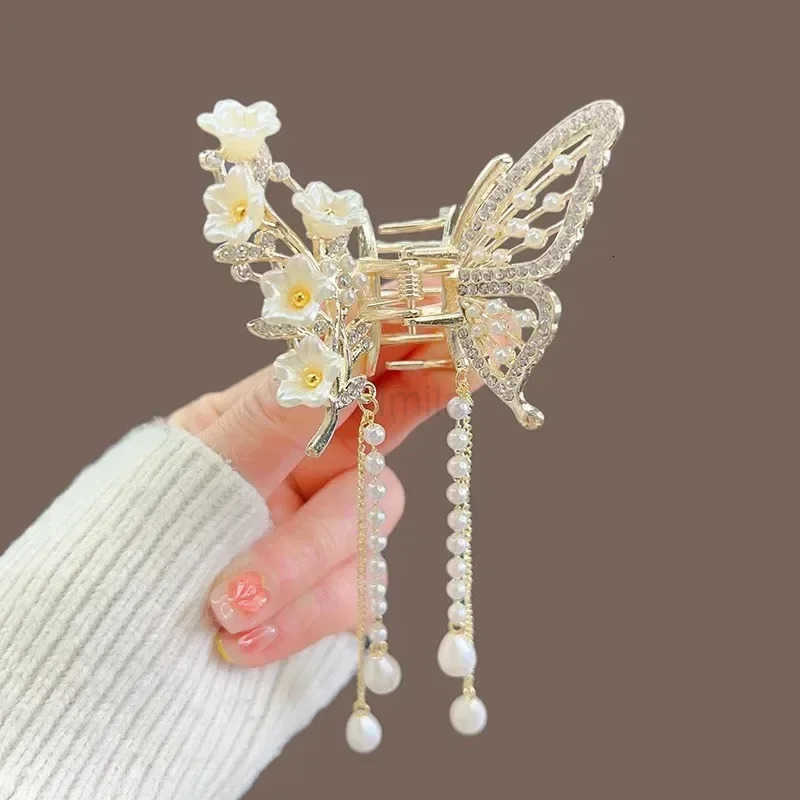 Crab Clips Girls Hairpin Hair Accessories Korean Women Crystal Simple Hair Clip Butterfly Pearl Tassel Hair Clip U250807