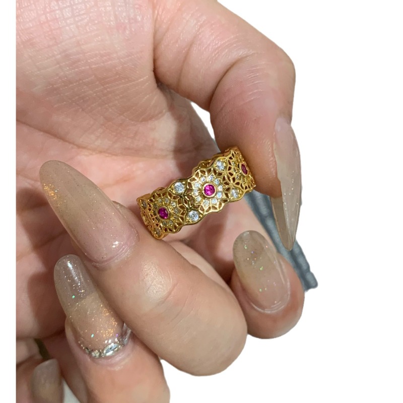 Vintage Cluster Gold Gypsy Style Rose Ring