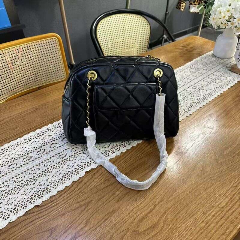 Classic Explosive Fashion High Quality Ladies Casual Commuting Shoulder Handbag