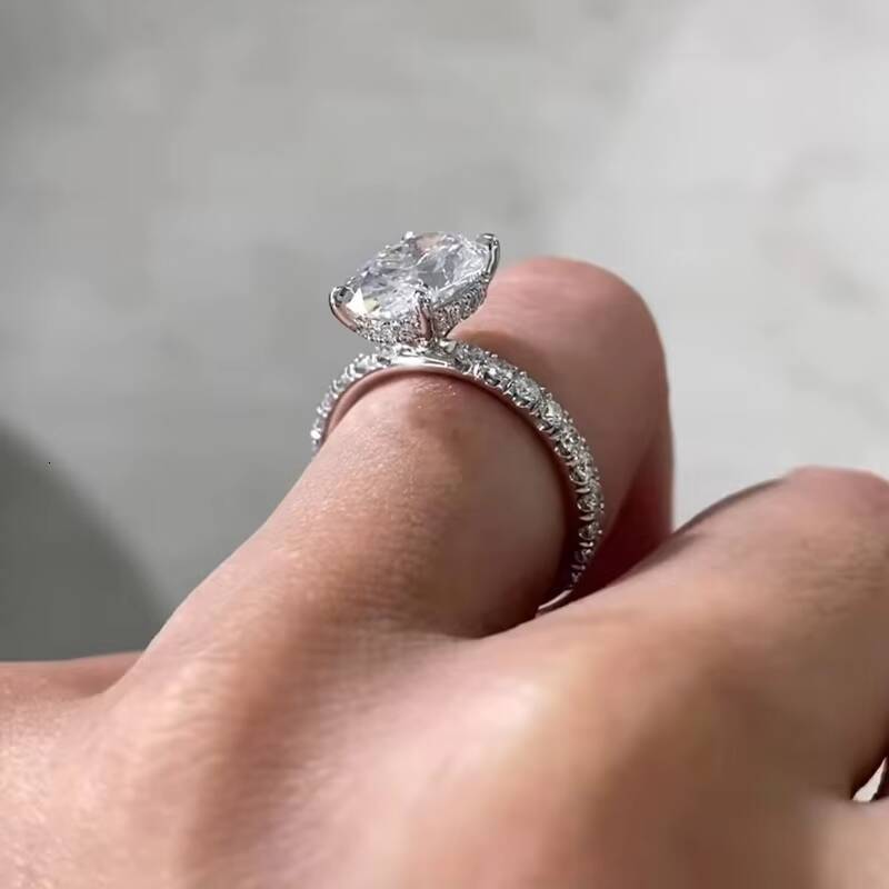 Custom Women 18K Solid Gold Jewelry 3Ct Oval Moissanite Ring with Hidden Halo Wedding Moissanite Engagement Rings