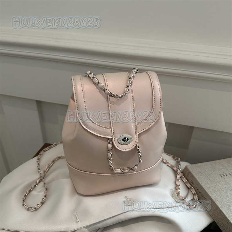 Iridescent Chain Backpack for Women 2023 New Fashionable College Student Bag Stylish Handbag Simple Small Backpack H250806