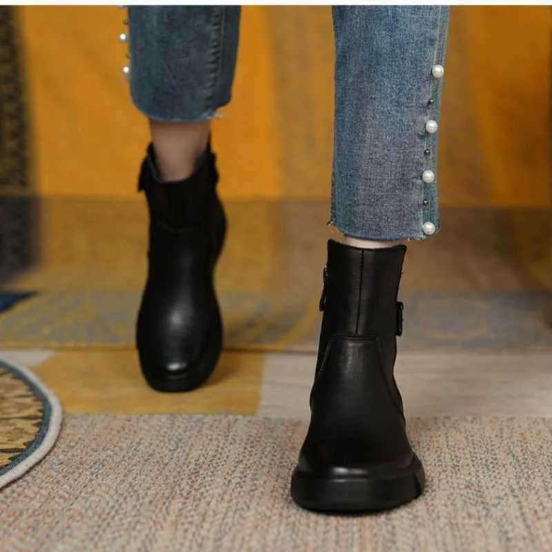 2024 Autumn/Winter New Thick Soled Casual High Top Buckle Round Toe Flat Bottomed Womens Short Boots XJ250807