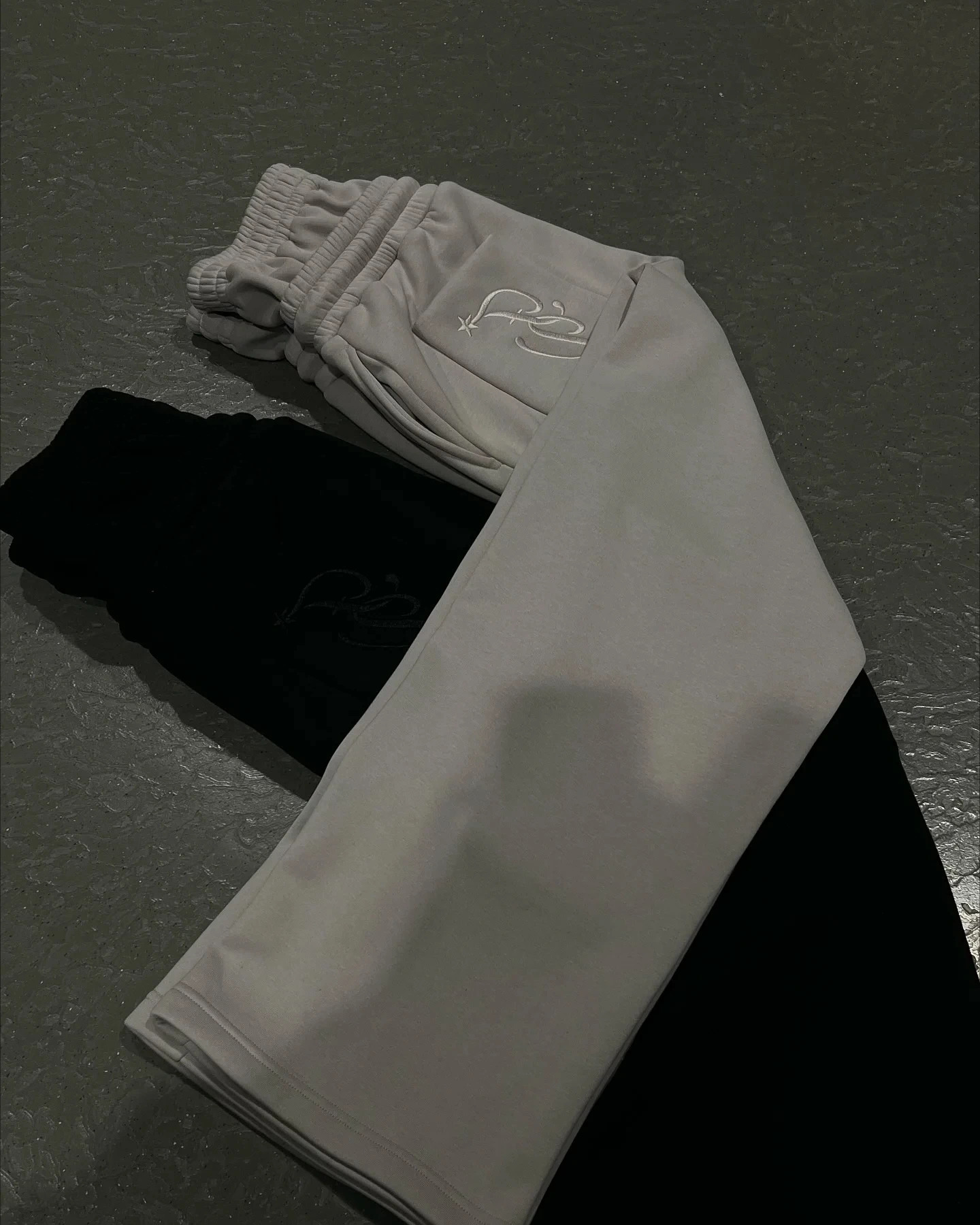 American Retro Double Layer Sweatpants Y2K Pants Mens Womens Solid Color Letter Graphic Embroidered Casual Baggy Sweatpants 250806