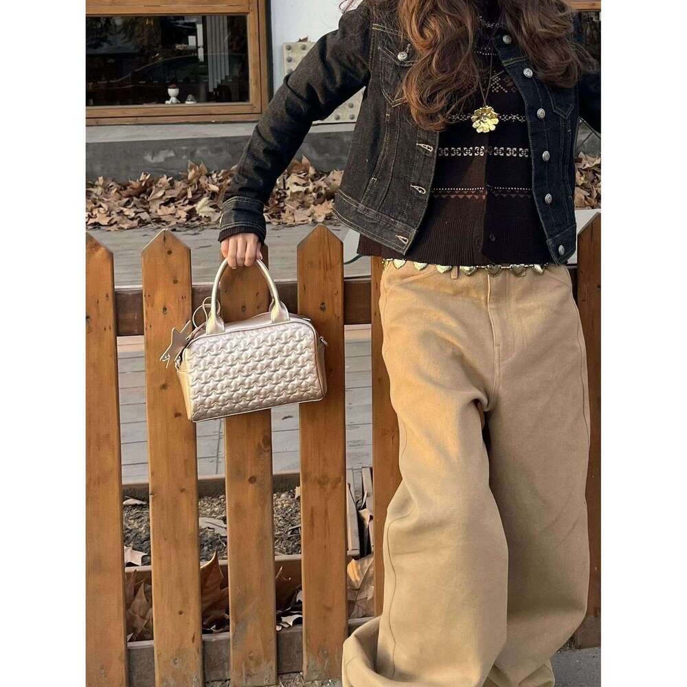 Designer Bag Tote bag Shoulder Bag Designer Tote Niche Design Quilted Handbag For Women New High End Bowling Single Crossbody Commuter