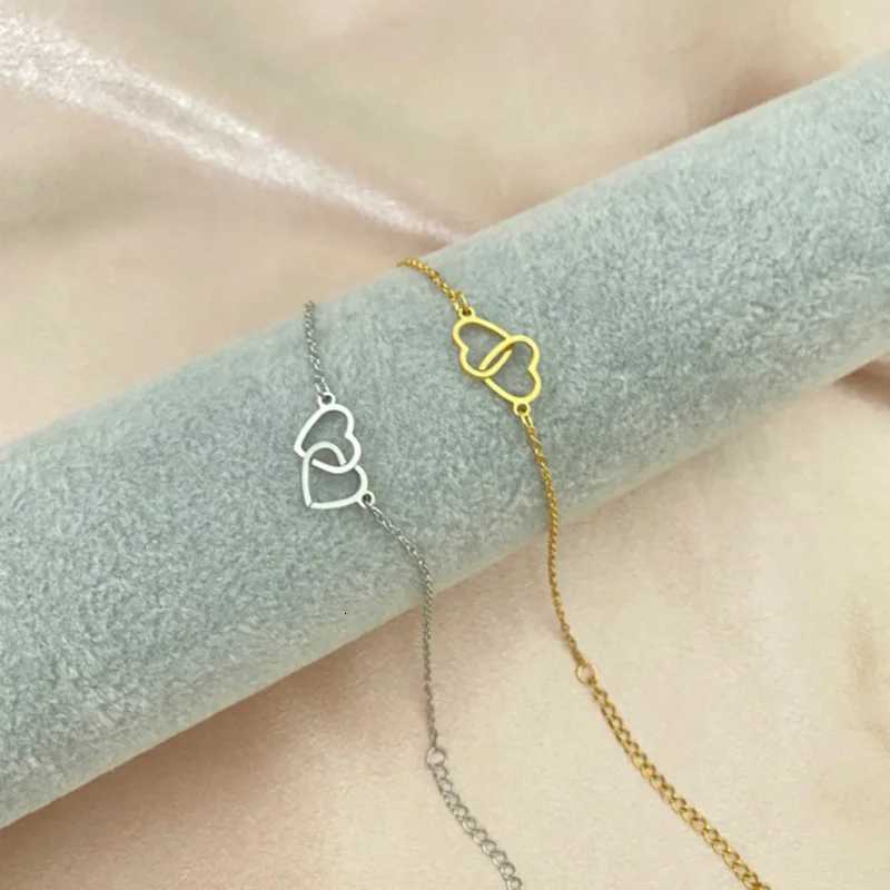 3 Colors Fashion Stainless Steel Hollow Heart Bracelet for Women Girl Couple Hand Chain Friendship Jewelry Wedding Gift Bangle W250807