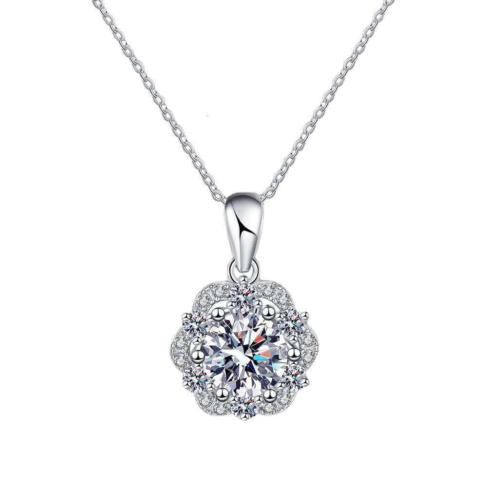 Iced Out VVS Pendant Rose Flower Style Luxurious Earrings 1 ct D Color Moissanite Necklace