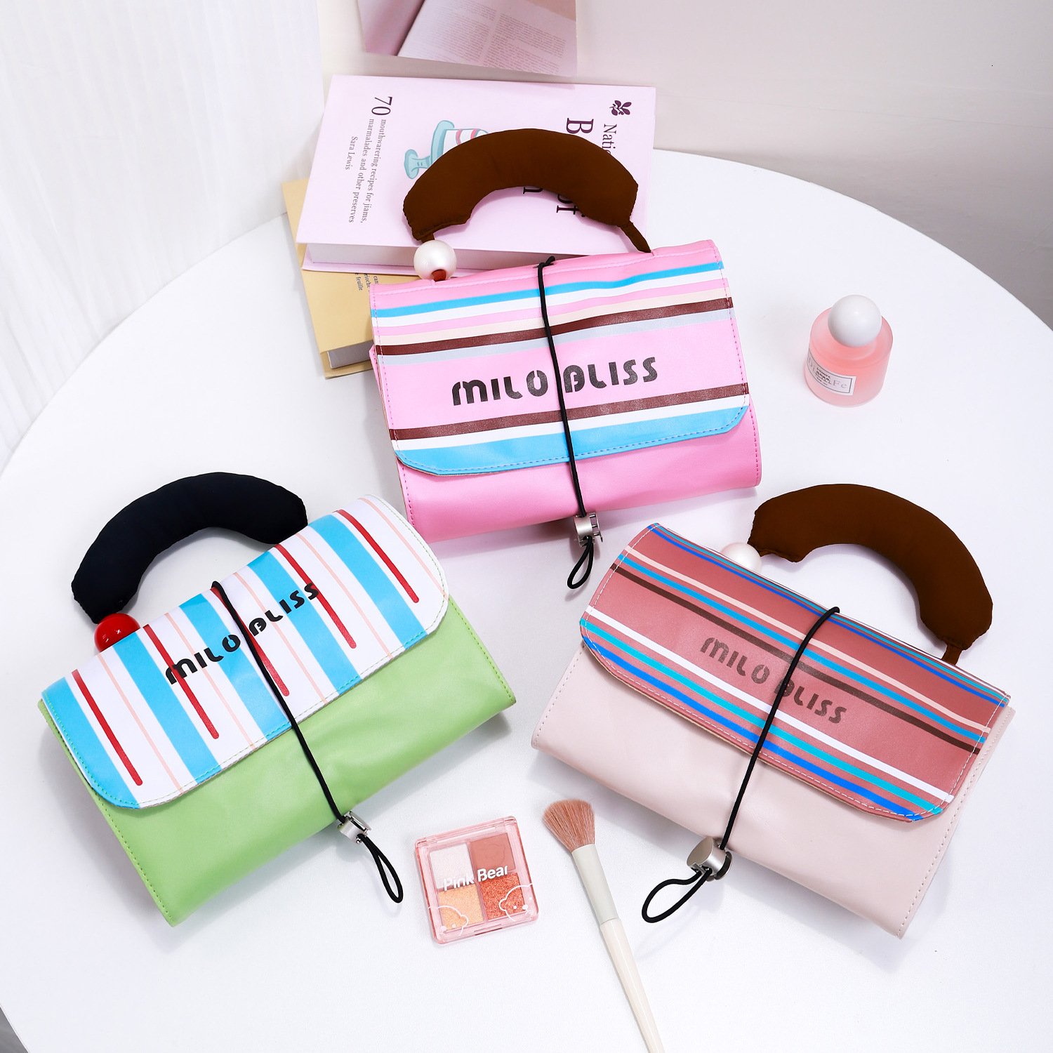 Free Shipping Designer Luxury Women's Makeup Bag Large Capacity Handbag Cute Color-block Striped Handheld Waterproof Toiletry Bag Storage Bag