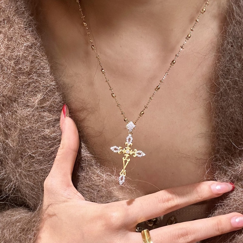 2025 Choucong Ins Top Sell Vintage Jewelry Cross Pendant 18K Gold Fill Pave White 5A Cubic Zircon CZ Diamond Gemstones Women Clavicle Necklace Lover G