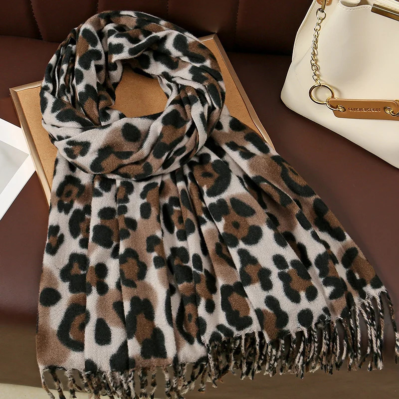 Leopard Print Cashmere Scarf Pashmina Tassels Shawl For Women Winter Warmer Muffler Muslim Hijab Headwraps Cape Famale Scarves 250806