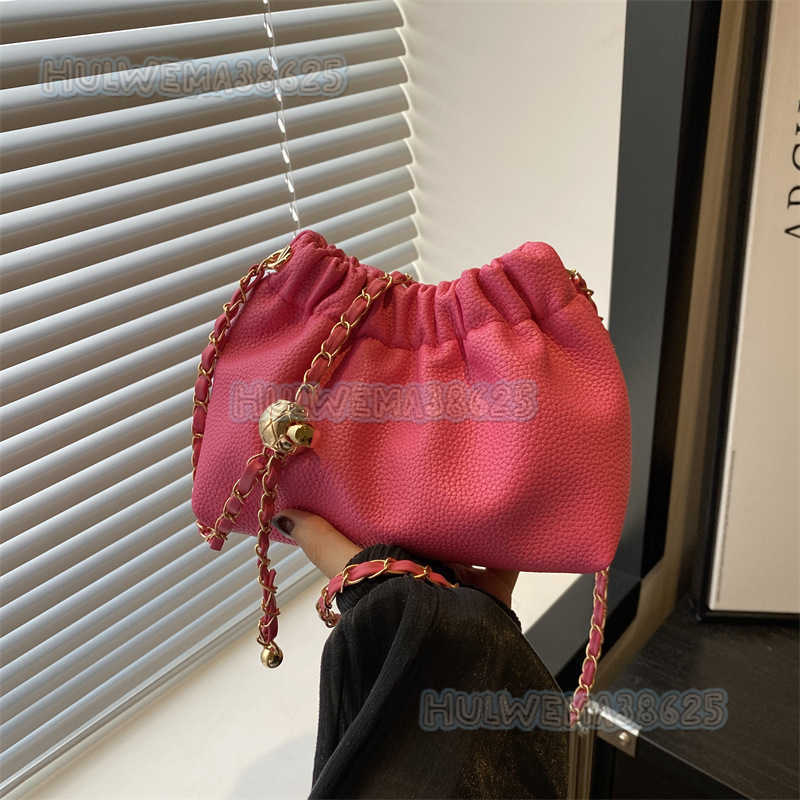 High-quality Texture Chain Pleated Cloud Bag 2024 Summer New Niche Design Lychee Pattern Single Shoulder Bucket Bag H250806